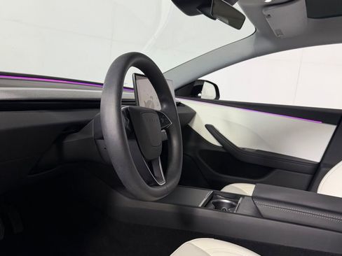 Used 2025 Tesla Model 3 Long Range image 24