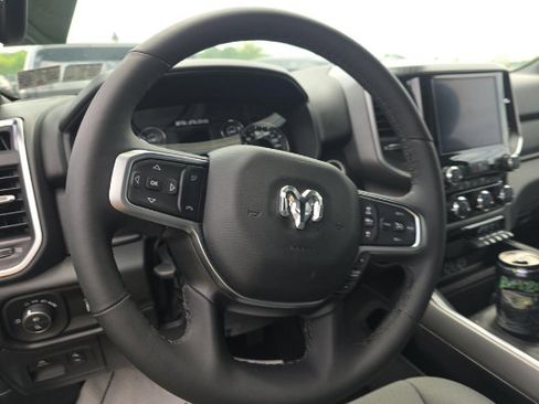 Used 2025 RAM 1500 Big Horn AWD/4WD image 6
