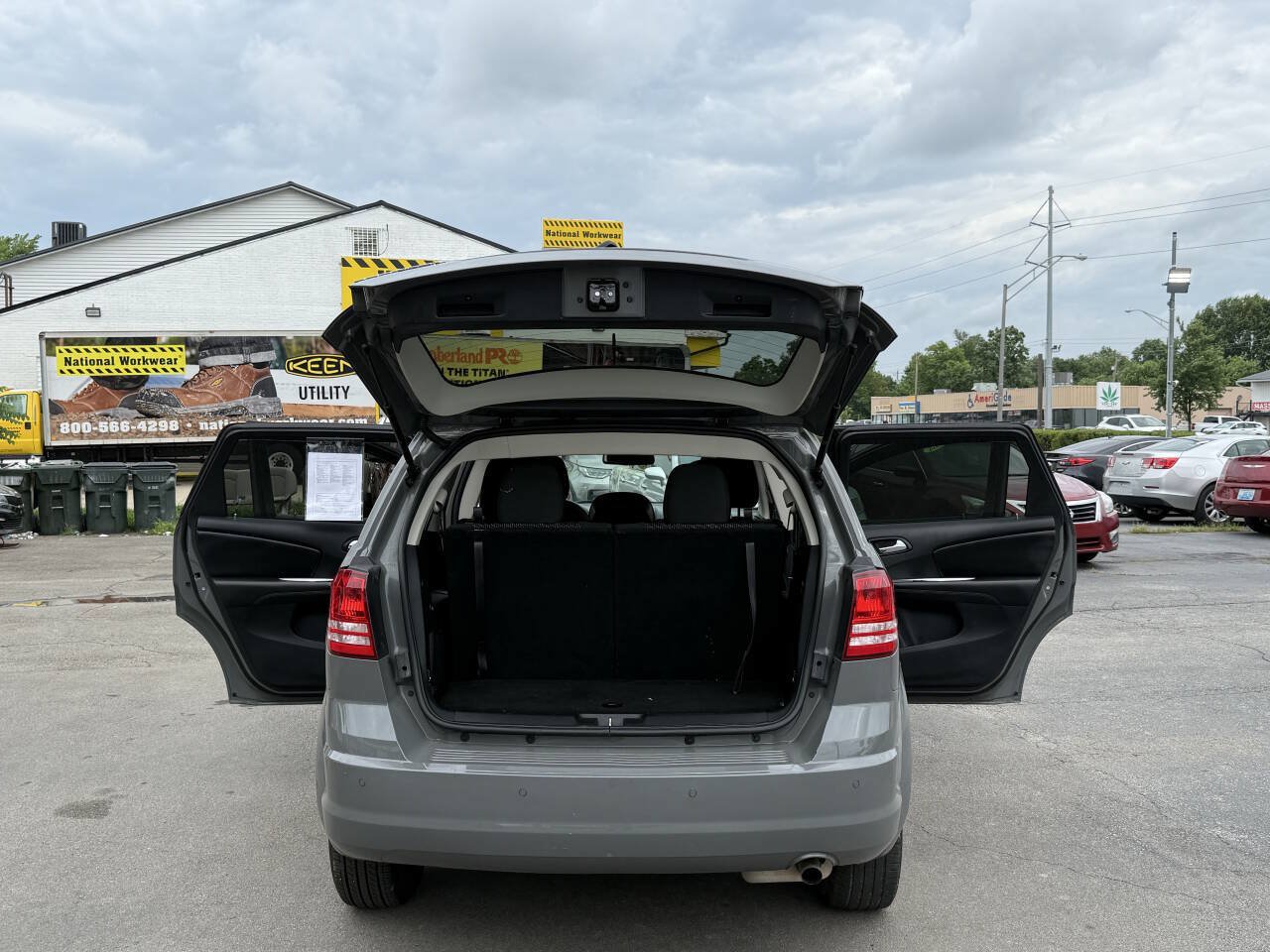 Used 2020 Dodge Journey SE w/ Blacktop Package FWD image 22