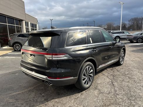New 2026 Lincoln Aviator AWD image 7