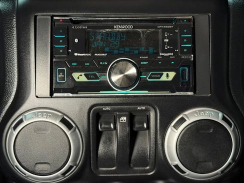 Used 2014 Jeep Wrangler Sahara AWD/4WD image 24