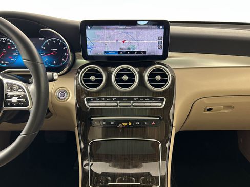 Used 2020 Mercedes-Benz GLC 300 4MATIC image 13