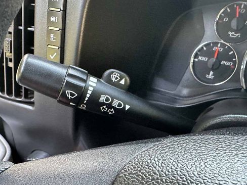 Used 2018 Chevrolet Express 3500 LT w/ LT Preferred Equipment Group RWD image 32