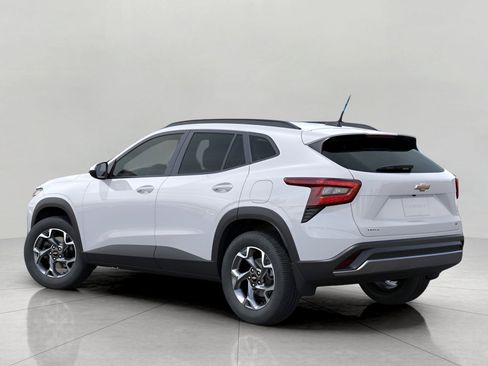 New 2026 Chevrolet Trax LT w/ Driver Confidence Package FWD image 3