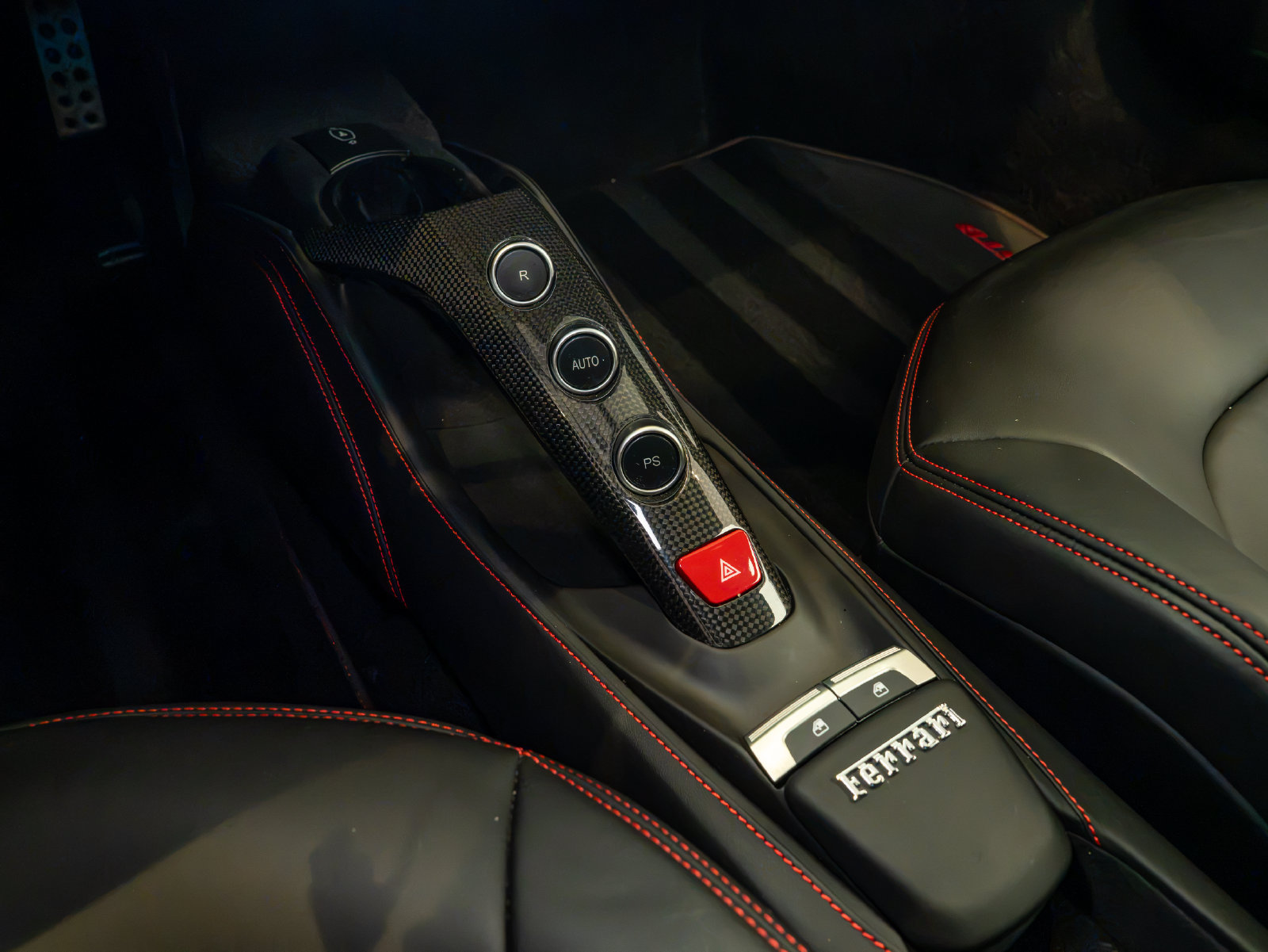 Used 2019 Ferrari 488 GTB RWD image 15