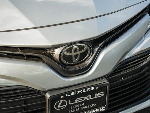 Used 2019 Toyota Camry LE w/ Carpet Mat Package FWD image 9