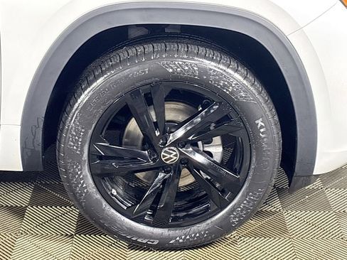 New 2026 Volkswagen Atlas Cross Sport SEL R-Line image 24