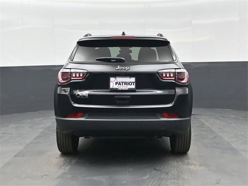 New 2026 Jeep Compass Latitude image 5