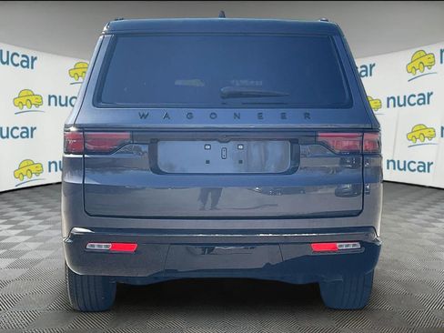 Used 2024 Jeep Wagoneer 4WD image 5