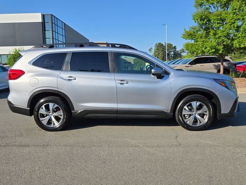 Used 2024 Subaru Ascent Premium AWD/4WD image 8