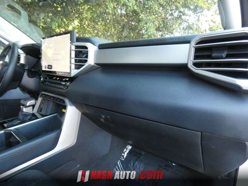Used 2024 Toyota Tundra Limited AWD/4WD image 33