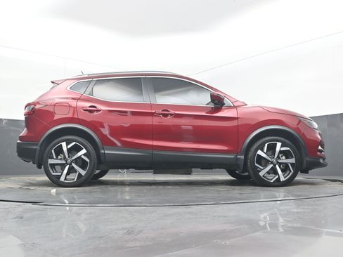 Used 2021 Nissan Rogue Sport SL w/ Premium Package image 27