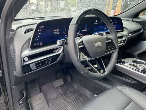Certified 2025 Cadillac Lyriq Luxury w/ LPO, Floor Liner Package AWD/4WD image 2