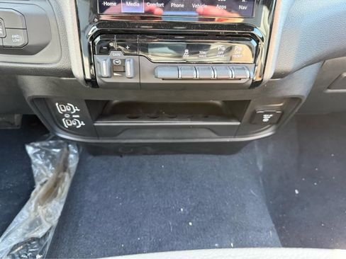 Used 2025 RAM 2500 Tradesman AWD/4WD image 22
