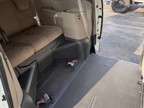Used 2015 Honda Odyssey EX image 17