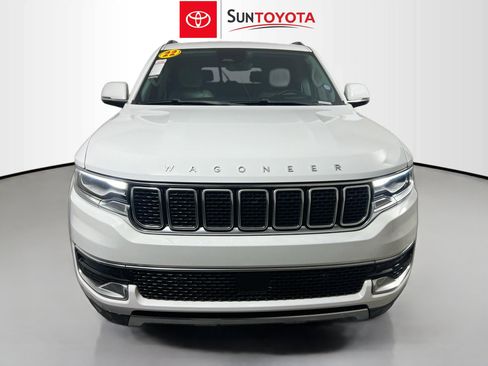 Used 2022 Jeep Wagoneer Series III w/ Flexible Seating Group image 10