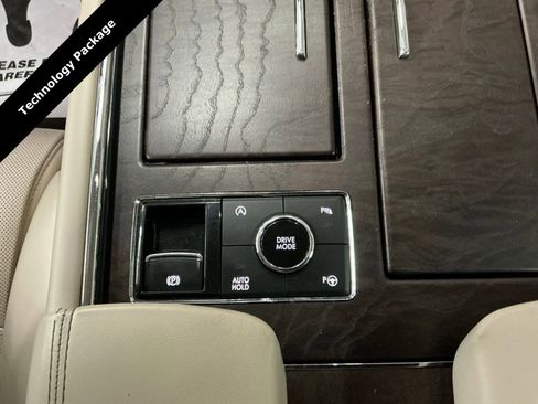 Used 2018 Lincoln Navigator Select w/ Technology Package image 38
