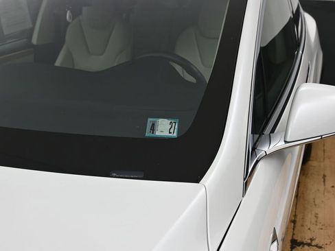 Used 2019 Tesla Model X 100D image 9