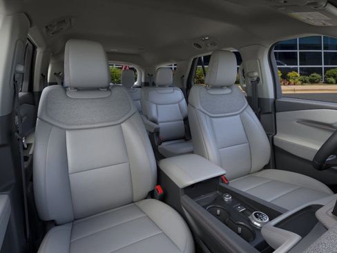 New 2026 Ford Explorer Active w/ Active Comfort Package image 10