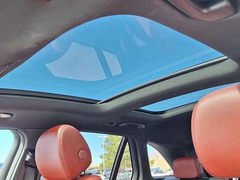 Used 2022 Mercedes-Benz GLC 300 4MATIC image 25