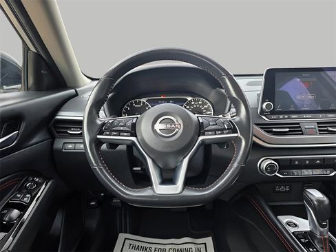 Used 2023 Nissan Altima 2.5 SR image 19