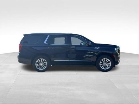 Used 2023 GMC Yukon SLT w/ SLT Luxury Package AWD/4WD image 8