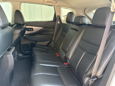 Used 2023 Nissan Murano SV FWD image 14