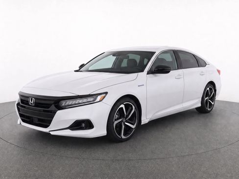 Used 2022 Honda Accord Sport image 2