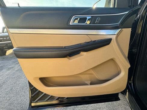 Used 2016 Ford Explorer XLT w/ Equipment Group 202A image 18