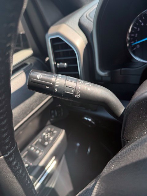 Used 2018 Ford Expedition XLT w/ Equipment Group 202A AWD/4WD image 22