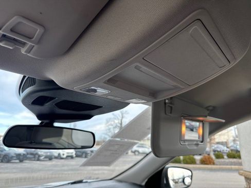 Used 2021 Ford Escape SE image 12