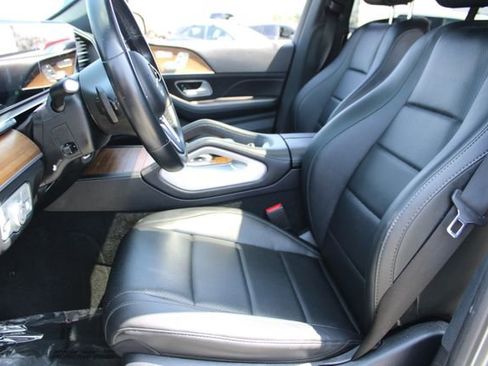 Used 2023 Mercedes-Benz GLE 450 4MATIC w/ AMG Line Exterior image 37
