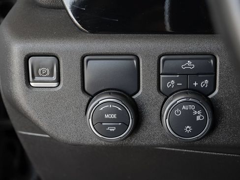 Used 2023 Chevrolet Silverado 1500 LT RWD image 30
