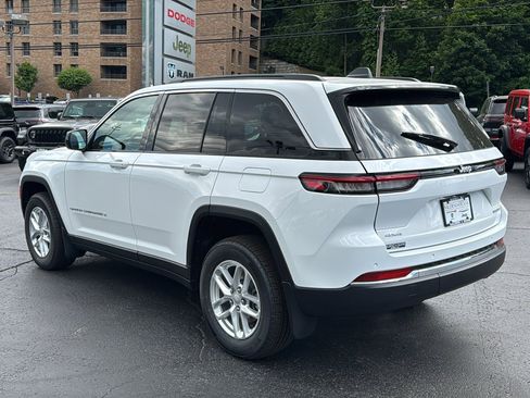New 2026 Jeep Grand Cherokee Laredo X AWD/4WD image 8