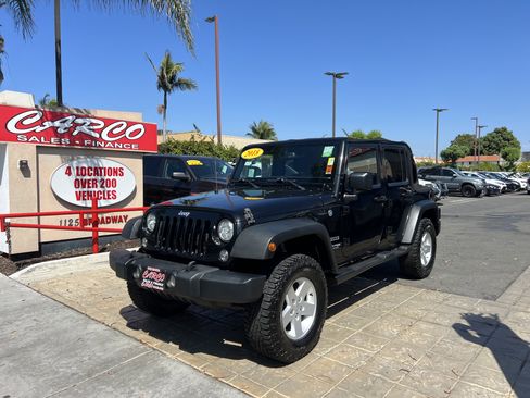 Used 2018 Jeep Wrangler Unlimited Sport S image 5