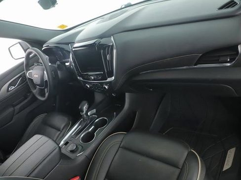 Used 2023 Chevrolet Traverse Premier image 34