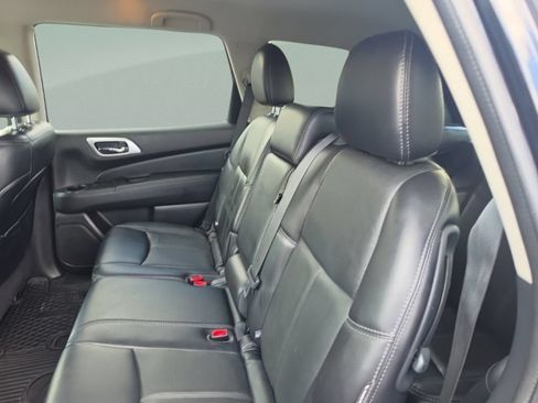Used 2019 Nissan Pathfinder SL FWD image 30