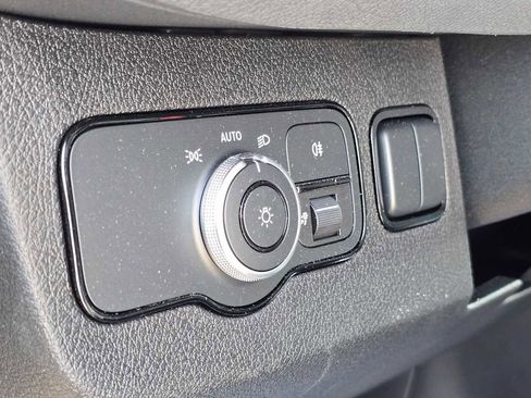 Used 2025 Mercedes-Benz Sprinter 2500 image 28