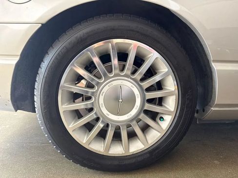 Used 2004 Ford Thunderbird RWD image 78