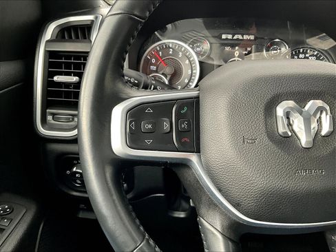 Used 2022 RAM 1500 Big Horn AWD/4WD image 10
