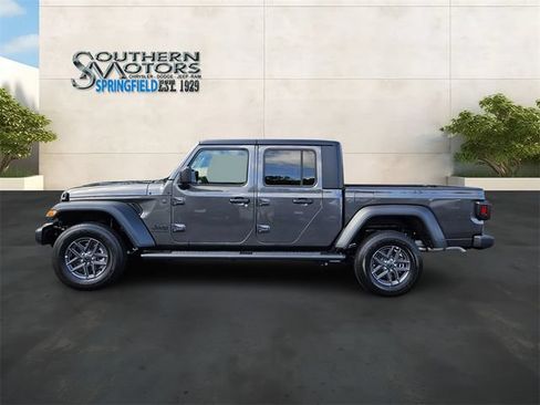 New 2025 Jeep Gladiator Sport AWD/4WD image 2
