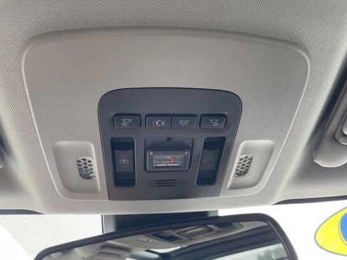 Used 2020 Toyota Camry XSE FWD image 18