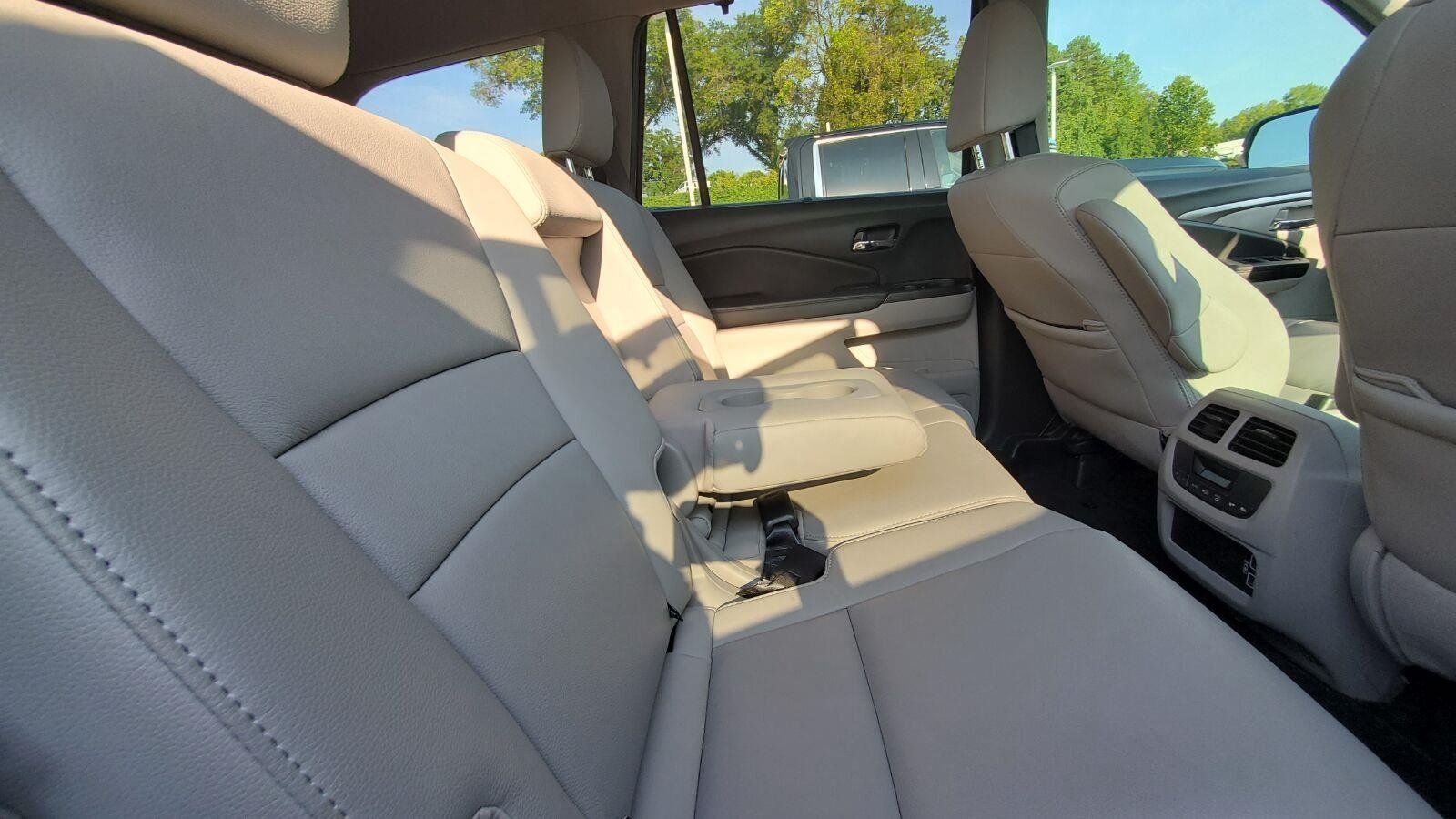 Used 2022 Honda Pilot EX-L image 6