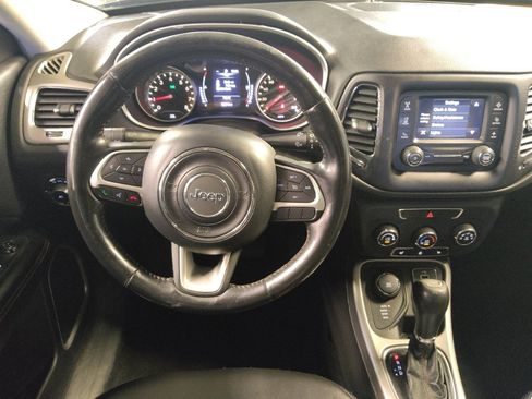 Used 2018 Jeep Compass Latitude w/ Cold Weather Group AWD/4WD image 22