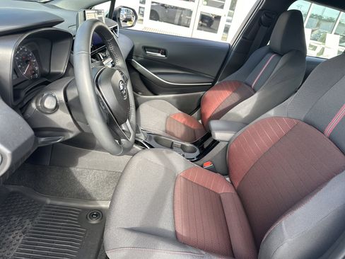 Used 2025 Toyota Corolla SE image 11