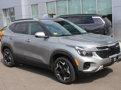Used 2024 Kia Seltos EX