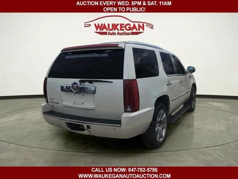 Used 2007 Cadillac Escalade AWD w/ Information Package image 4