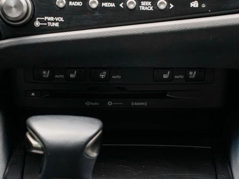 Used 2022 Lexus ES 250 250 image 13