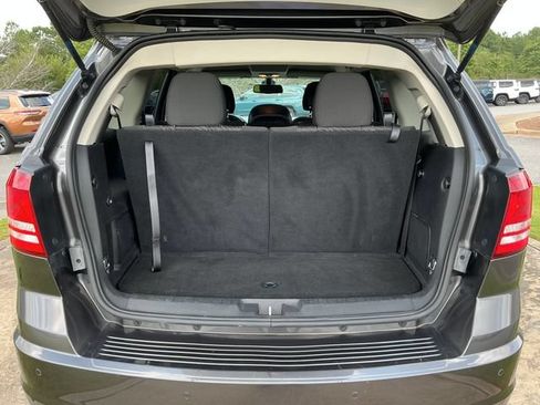 Used 2020 Dodge Journey SE FWD image 29