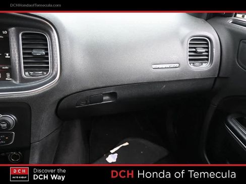 Used 2016 Dodge Charger SXT image 13